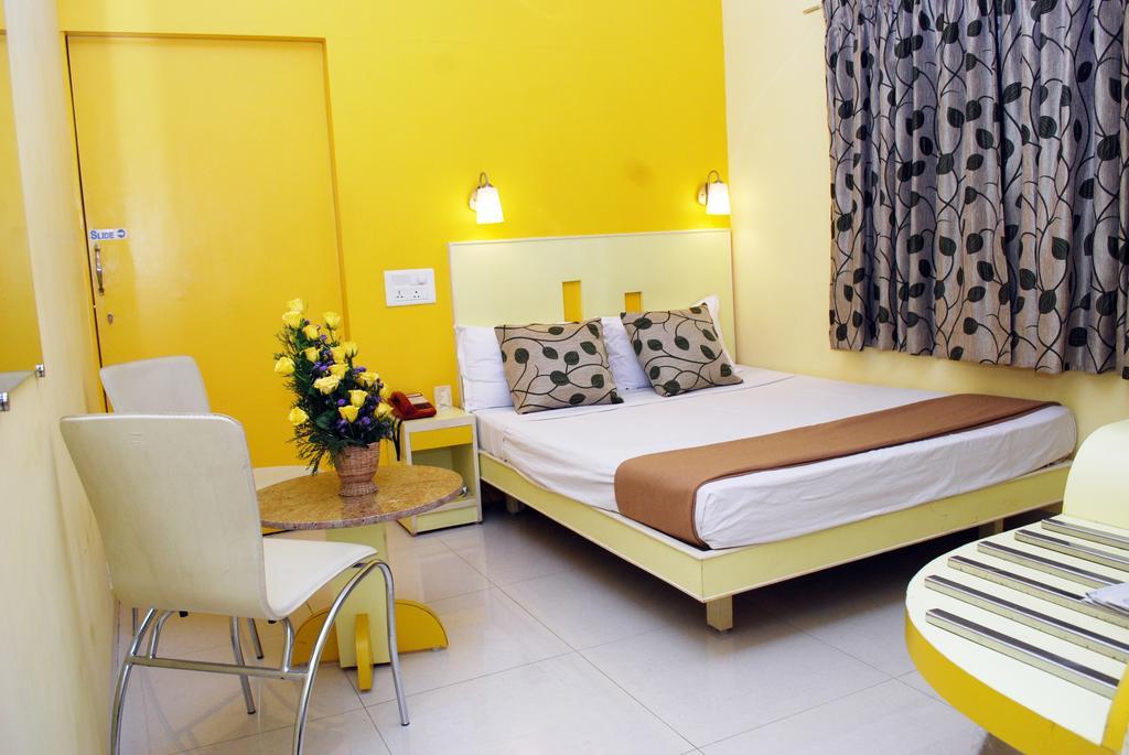 Hotel Pandian Chennai Exterior foto